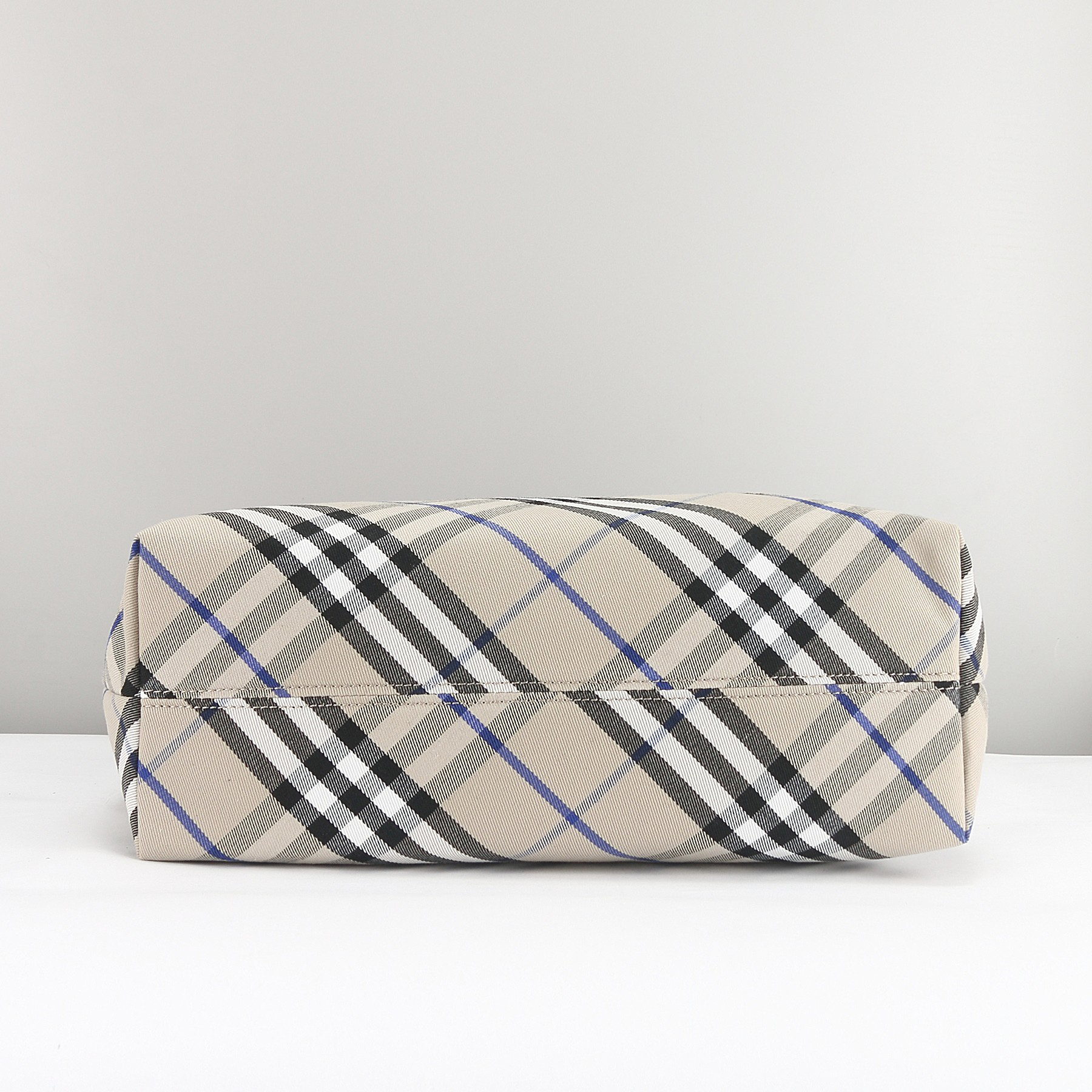 Burberry bag-41