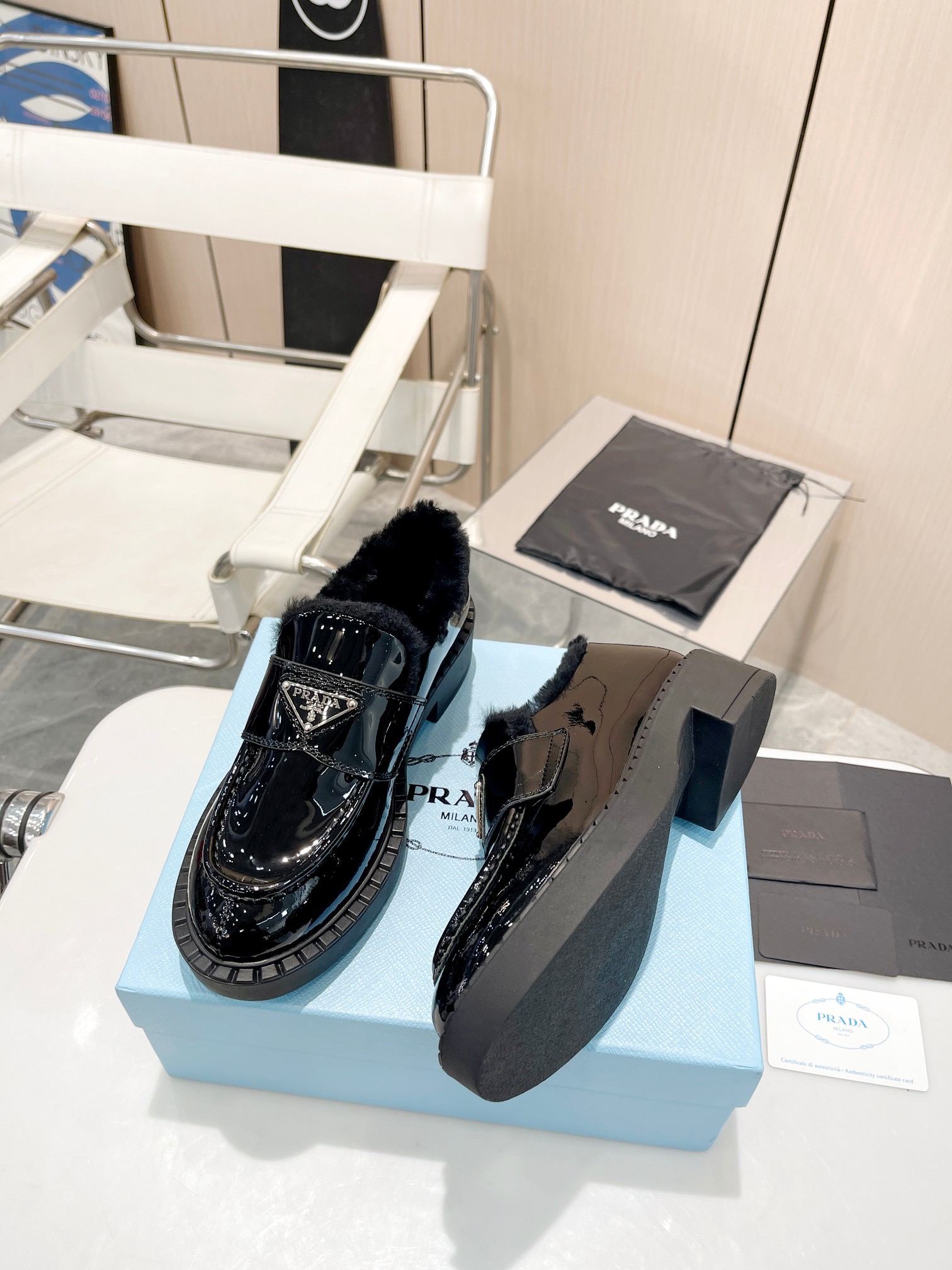 Prada women's leather shoes-7