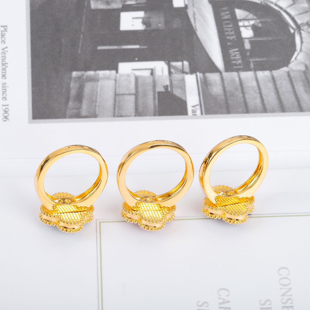 Van Cleef & Arpels ring-43