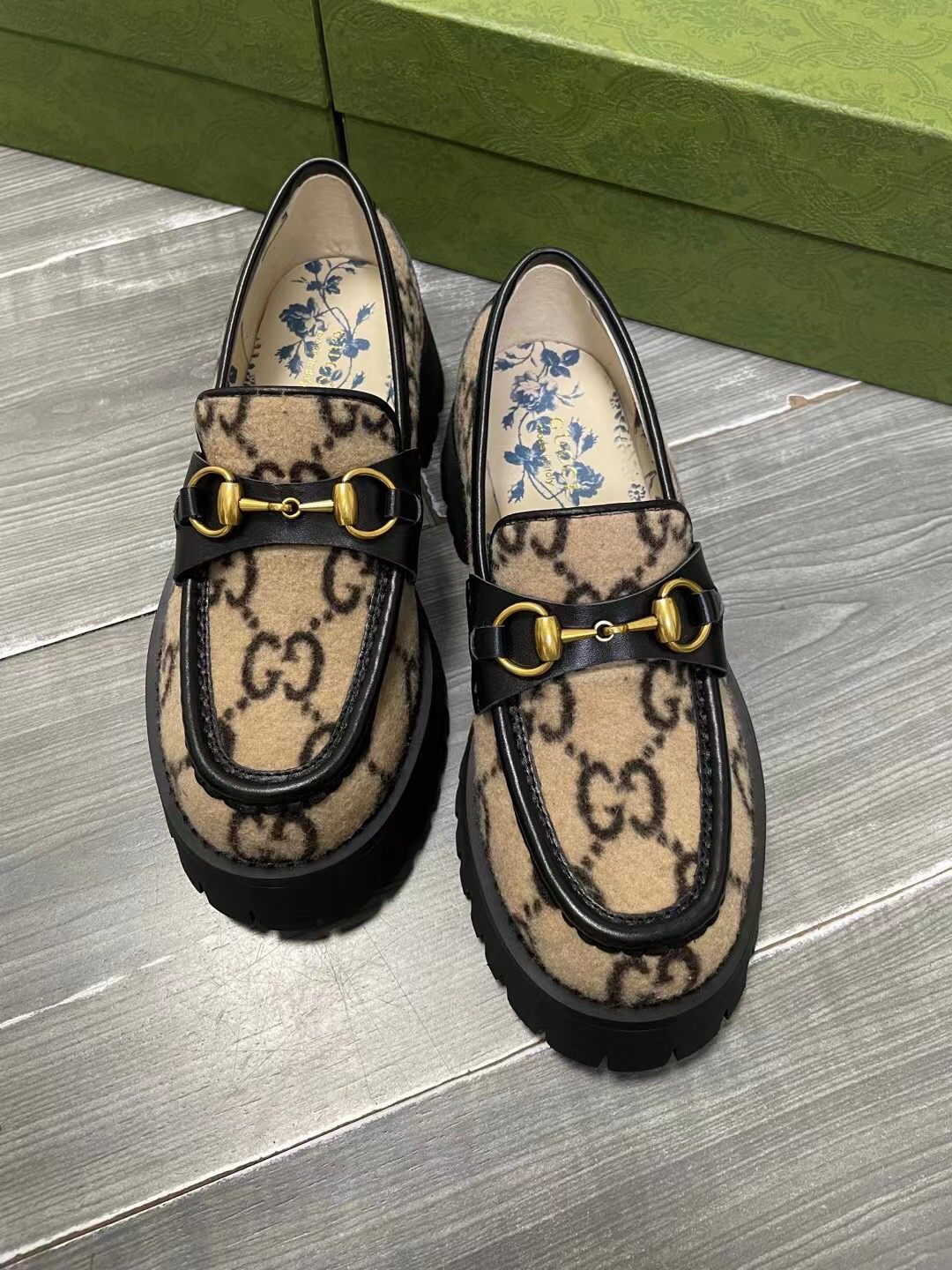 Gucci women's leather shoes-84