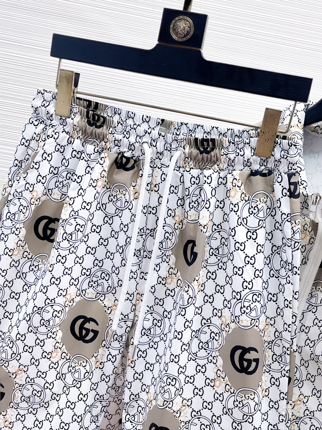 Gucci Clothing-353