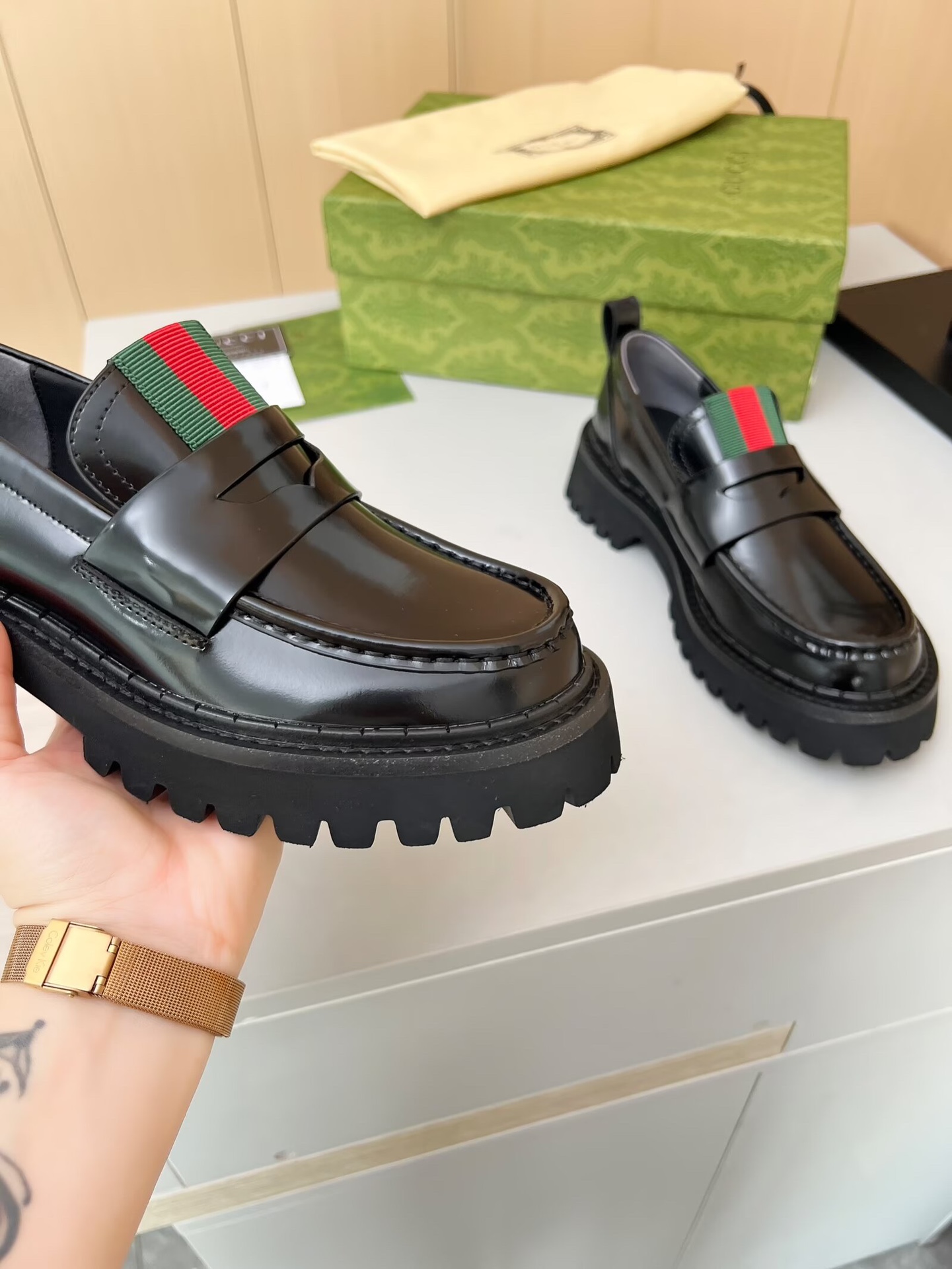 Gucci women's leather shoes-29