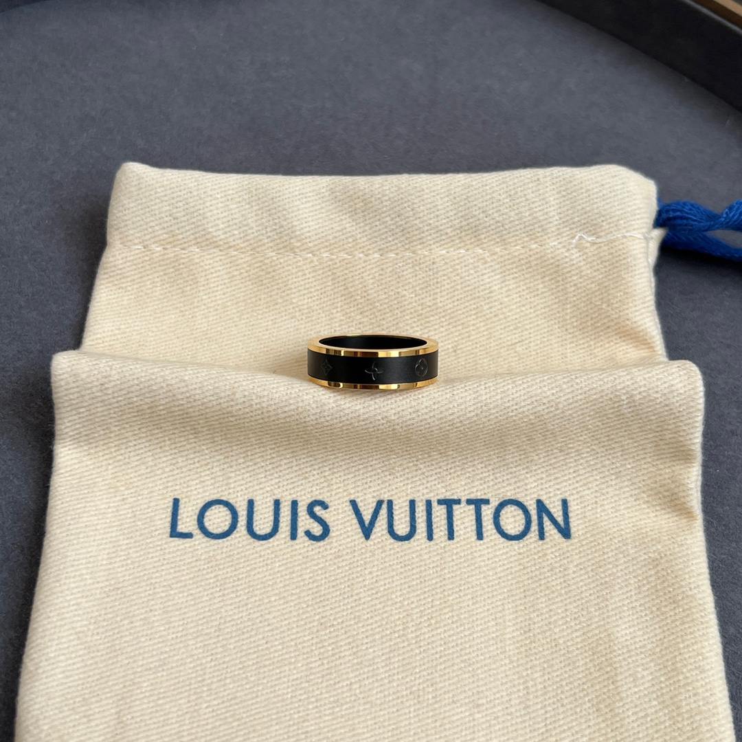 LV ring-76