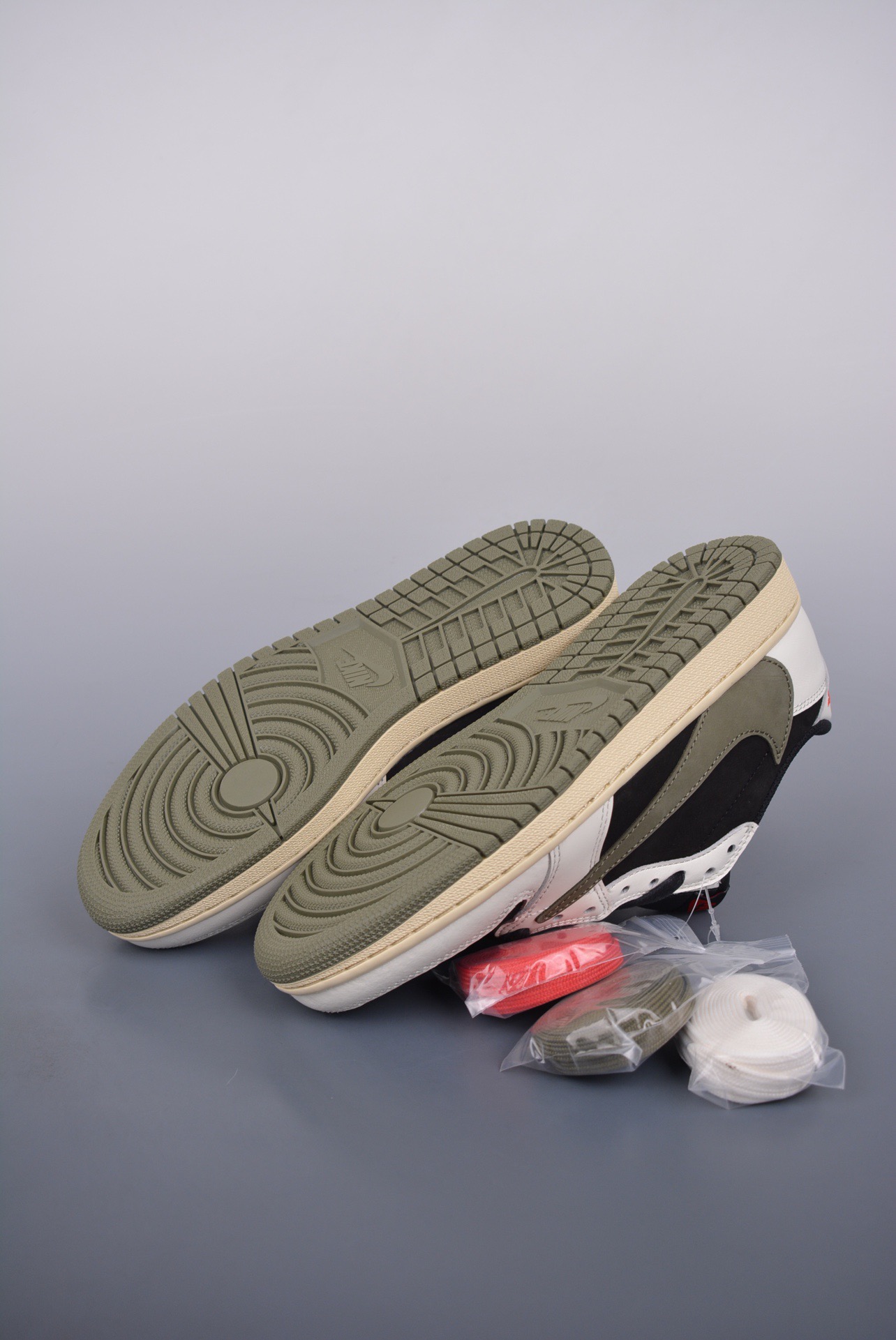 Nike Sneakers-327