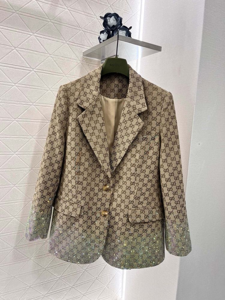 Gucci Clothing-358