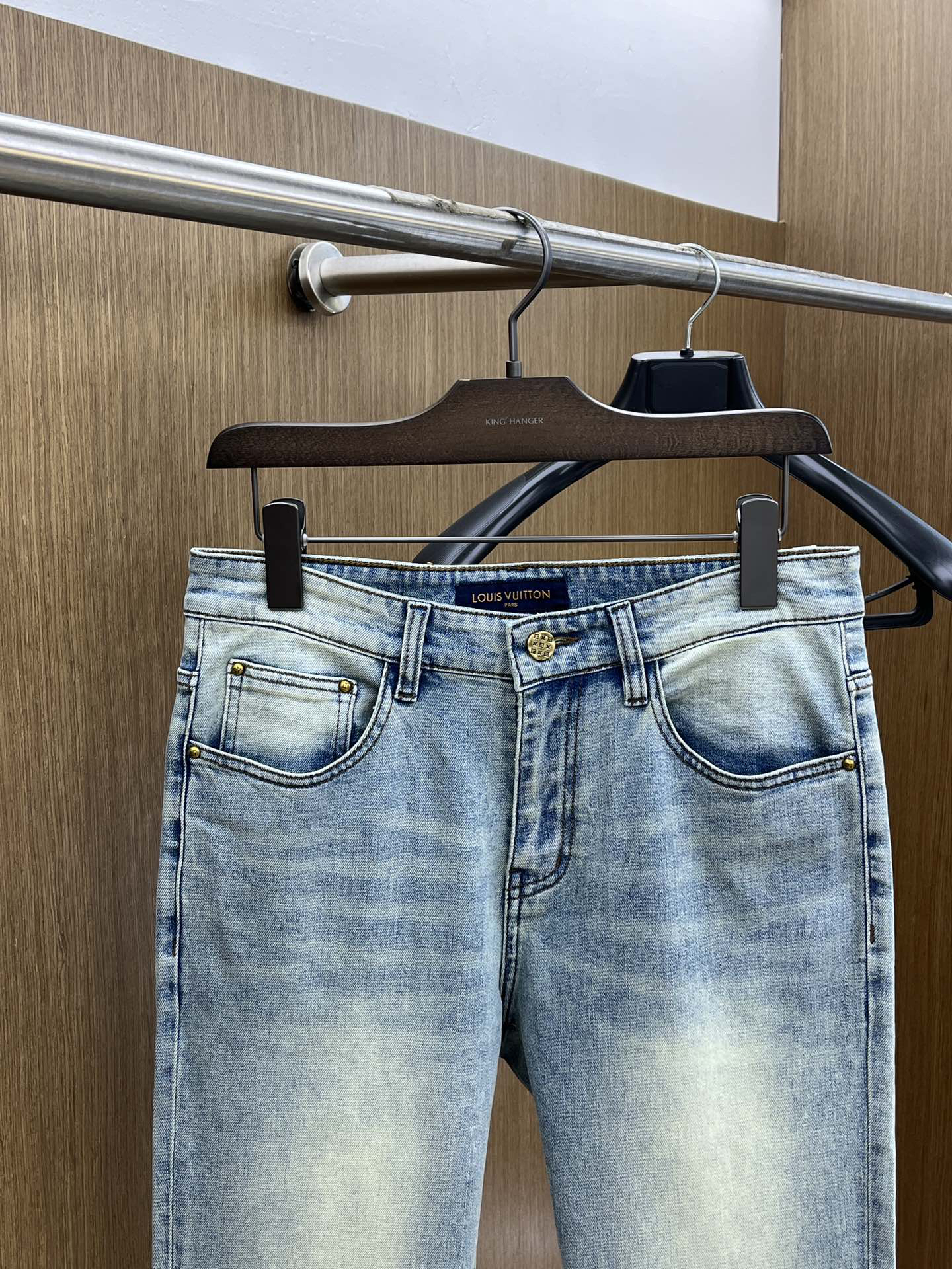 LV clothing-25