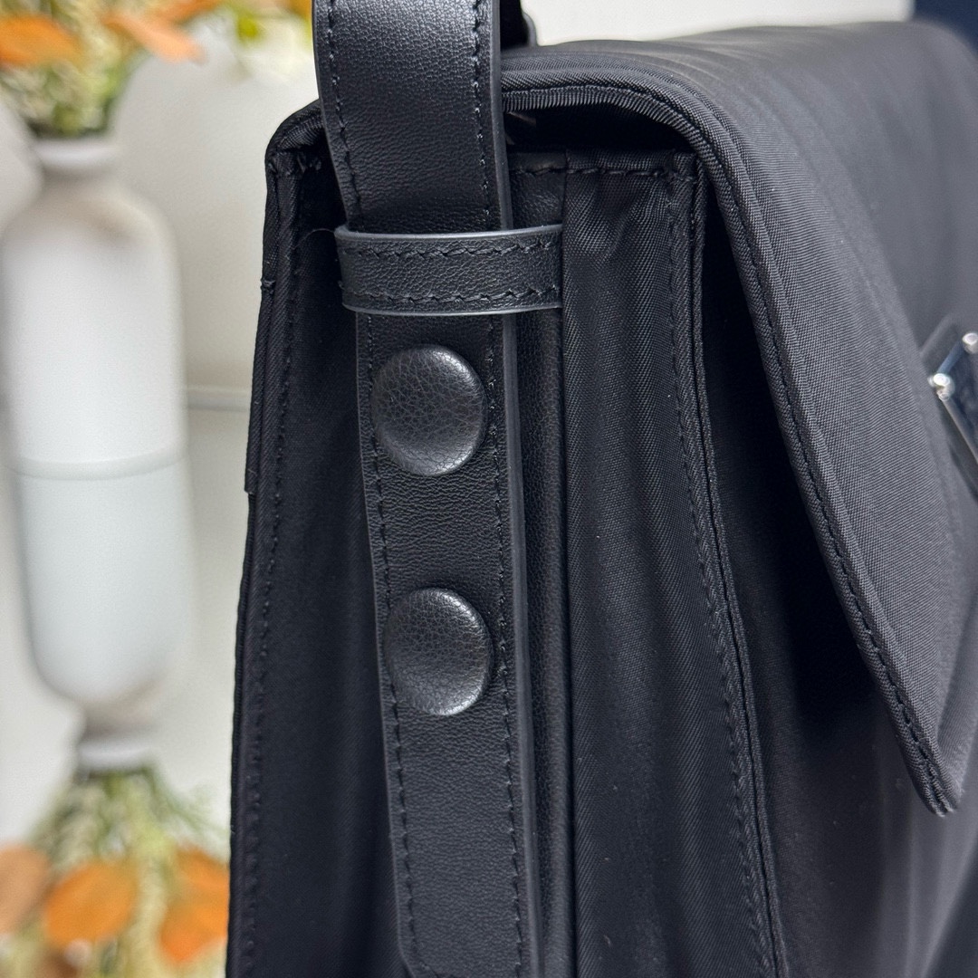 Prada bag-102