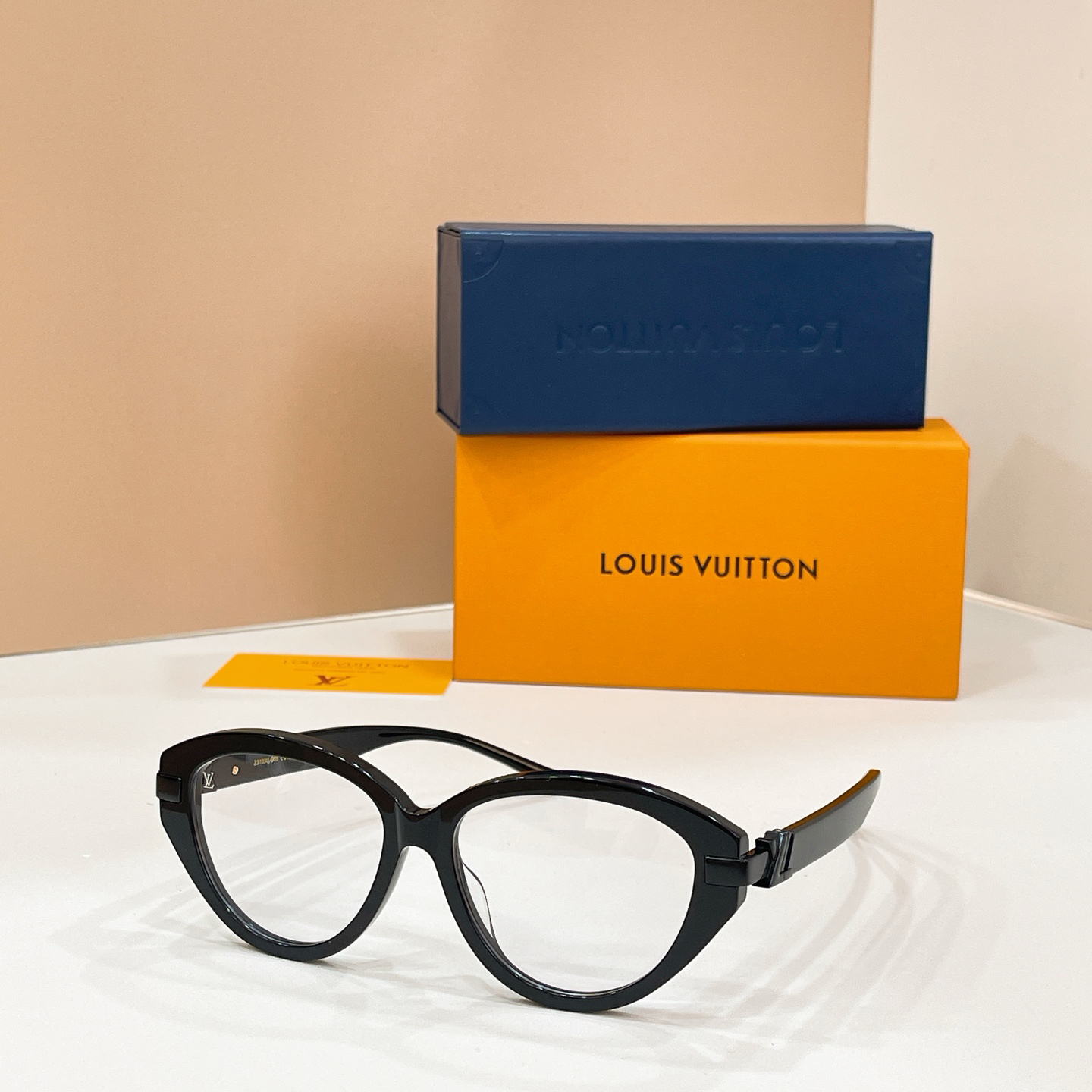 LV glasses-16