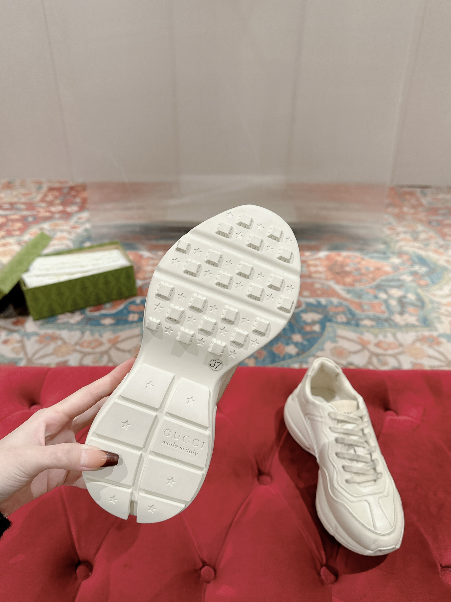 Gucci Sneakers-214