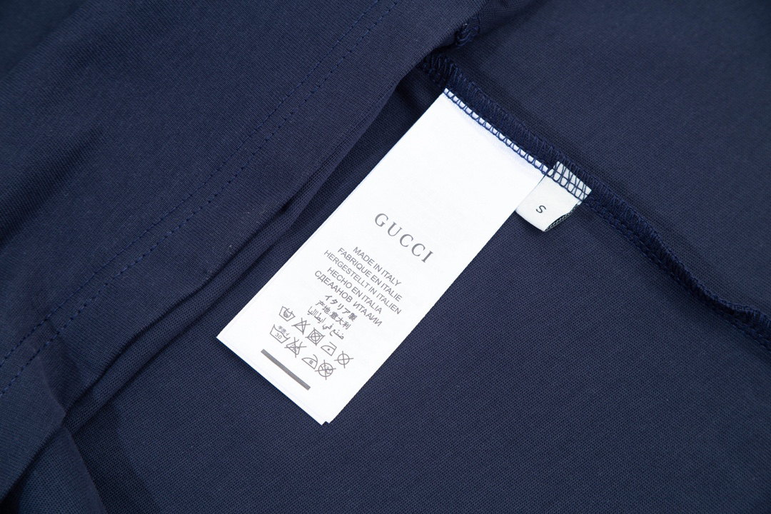 Gucci clothing-51