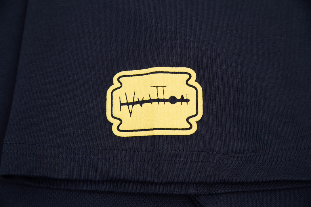 LV clothing-125