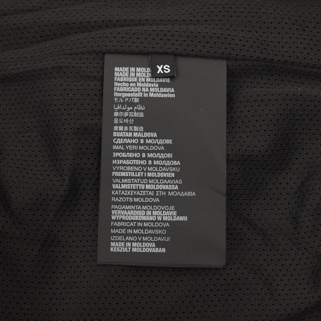 Prada Clothing-400