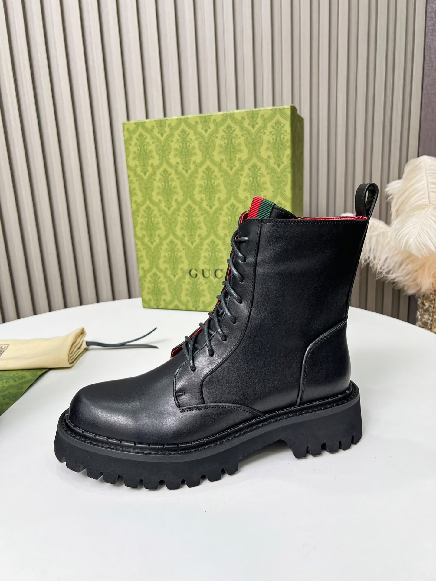 Gucci women's leather shoes-9