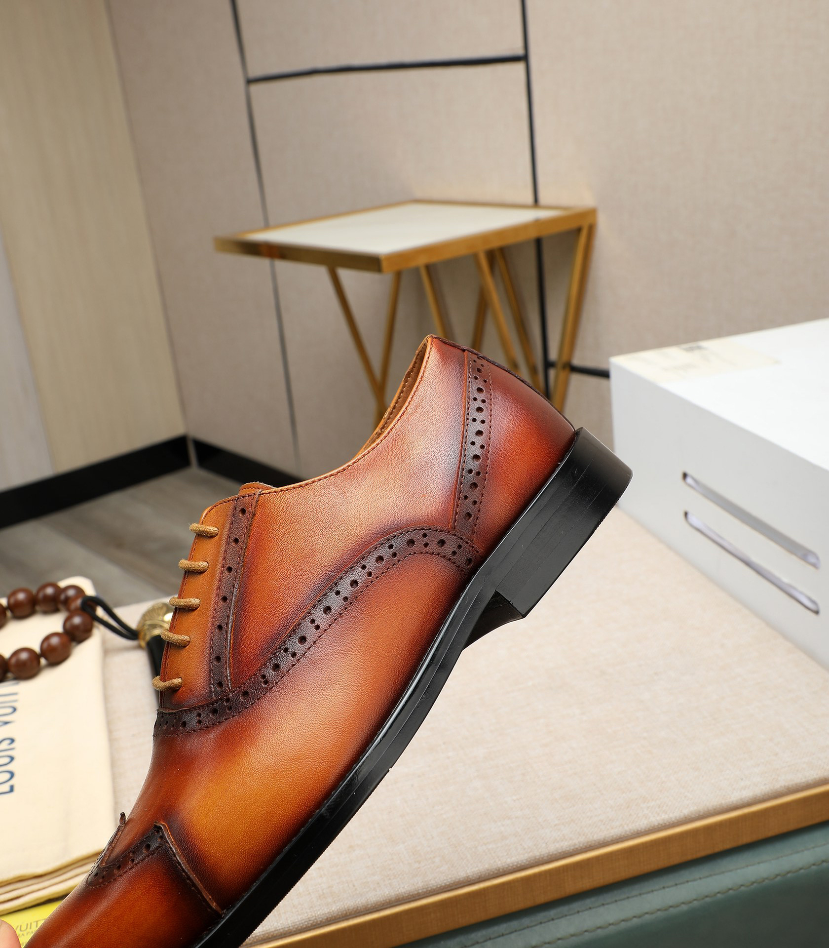 LV men's leather shoes-5