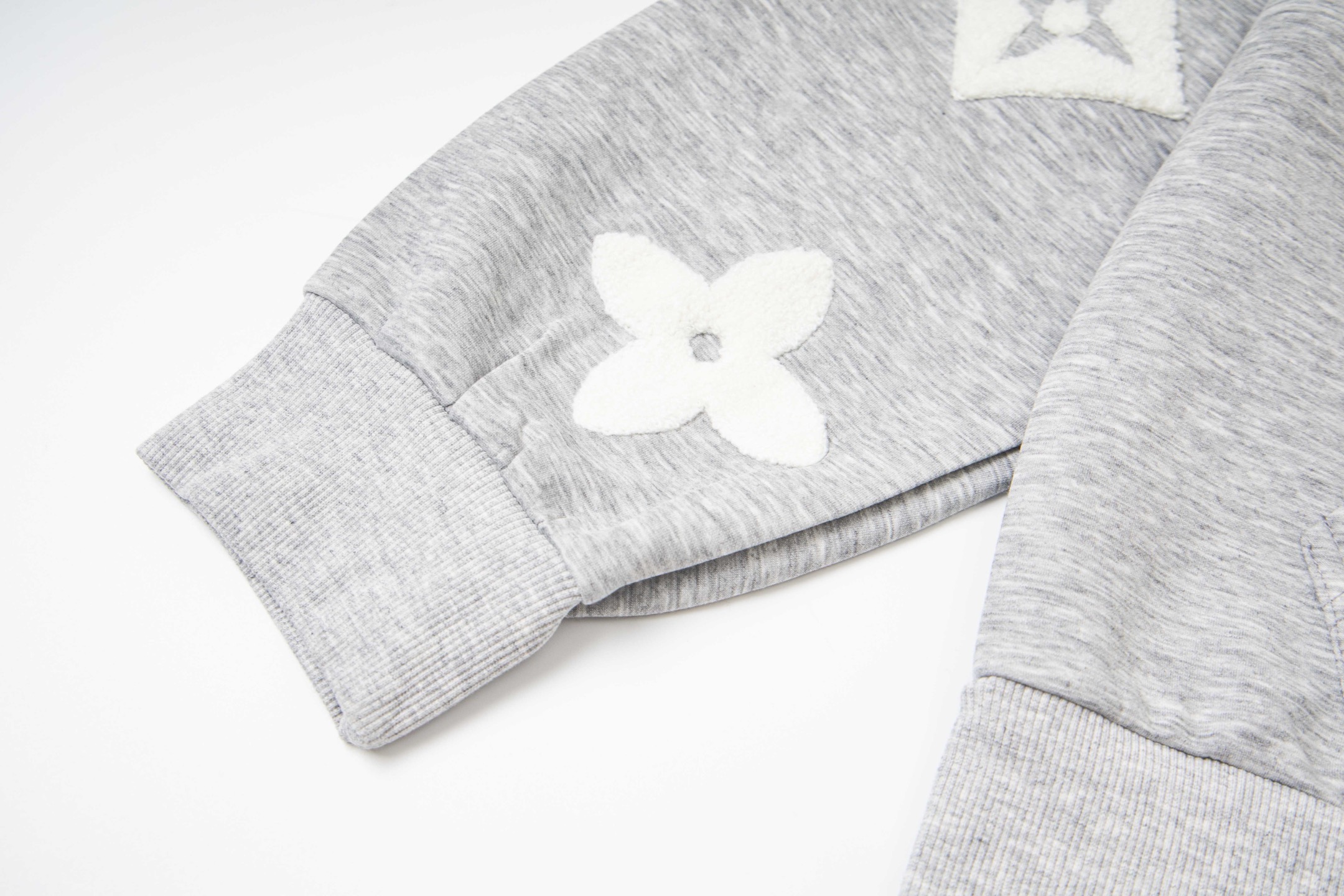 LV Clothing-346