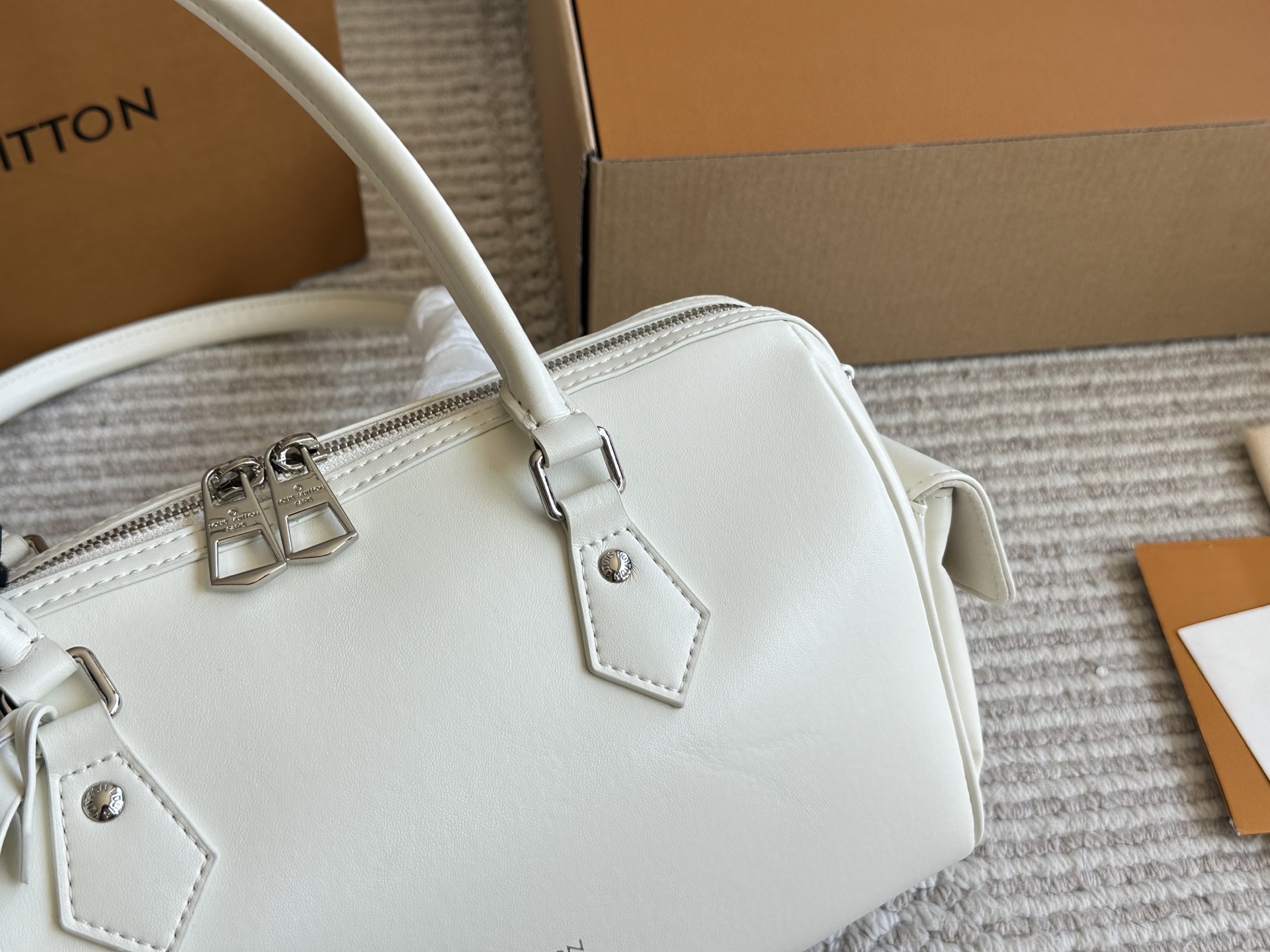 Louis Vuitton bag-17