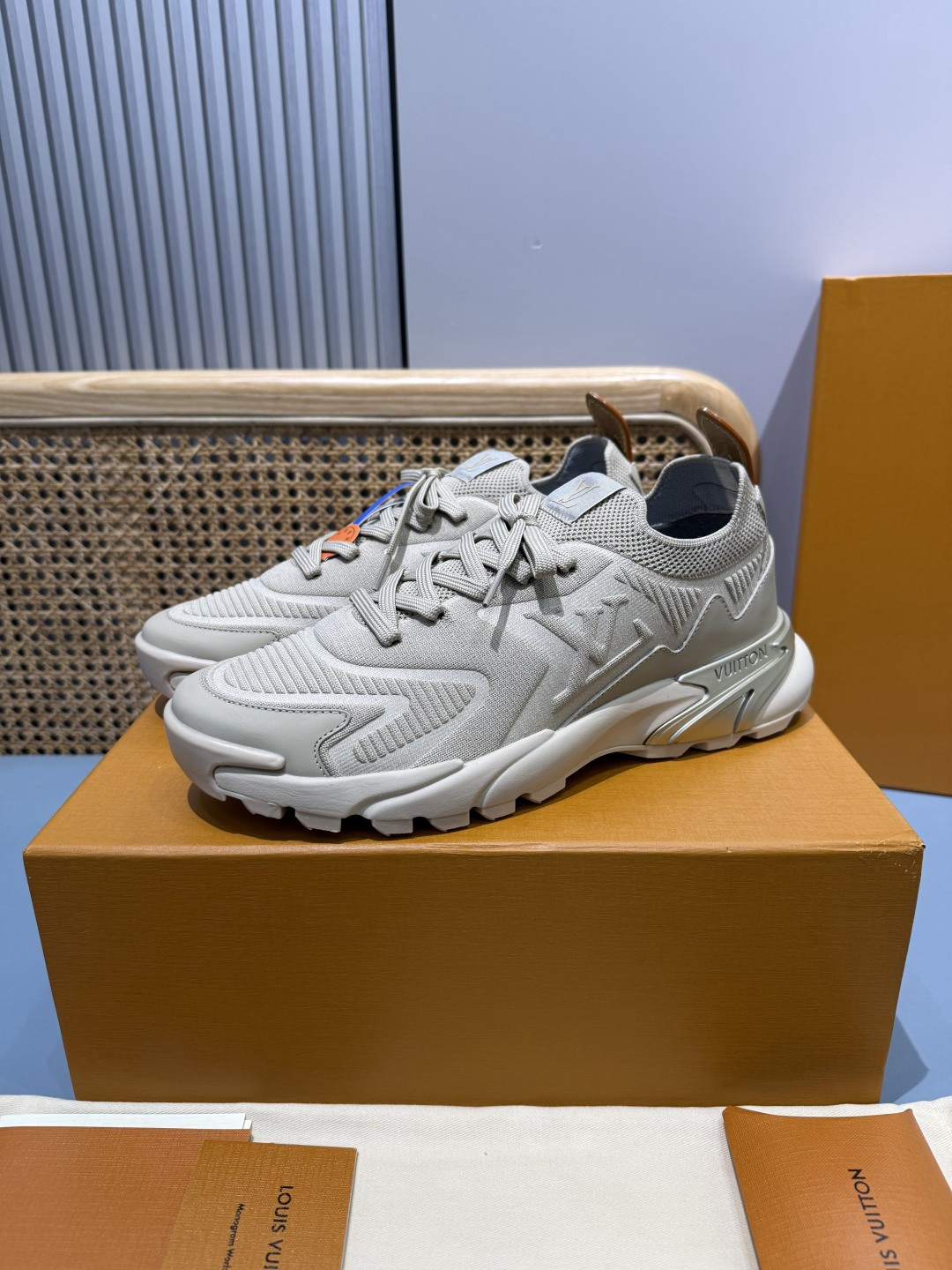 Lv Sneakers-183