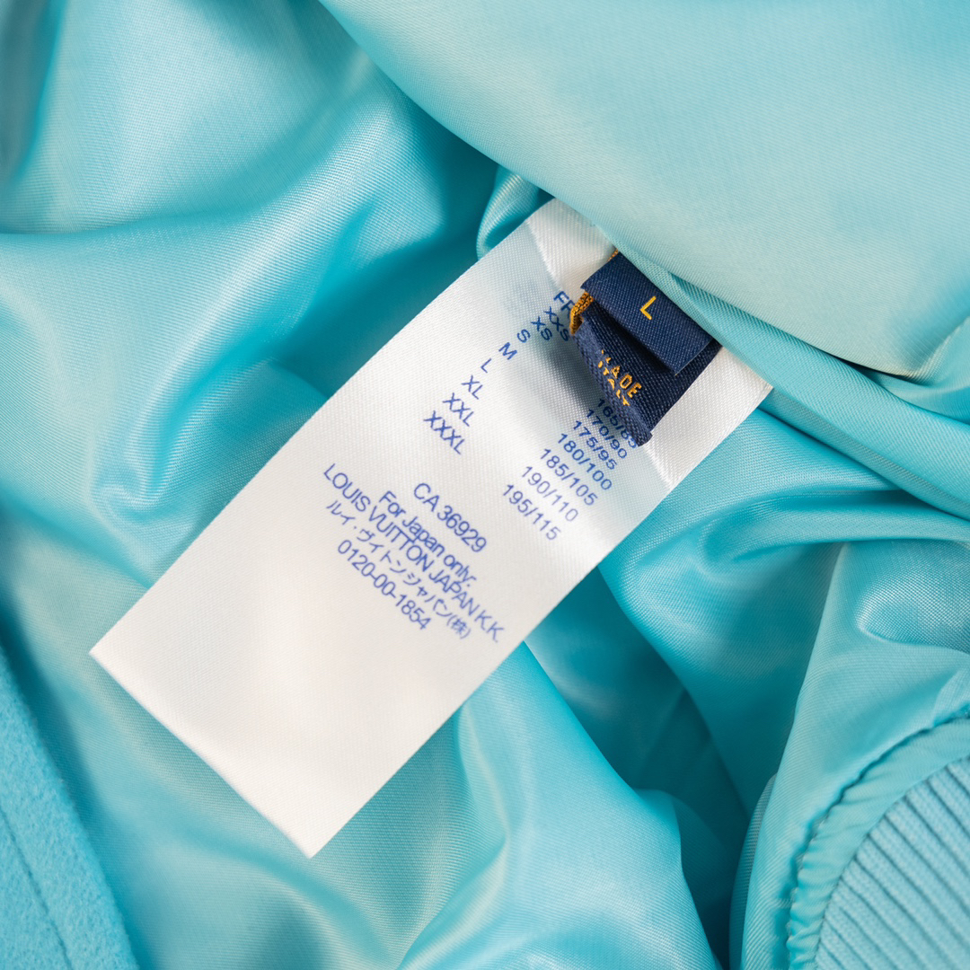 LV Clothing-316