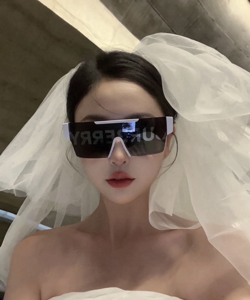 Burberry glasses-6