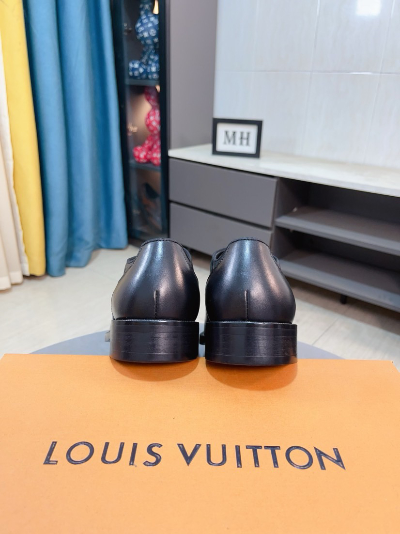 LV men's leather shoes-39