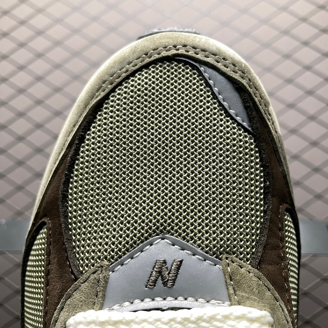 New Balance Sneakers-250
