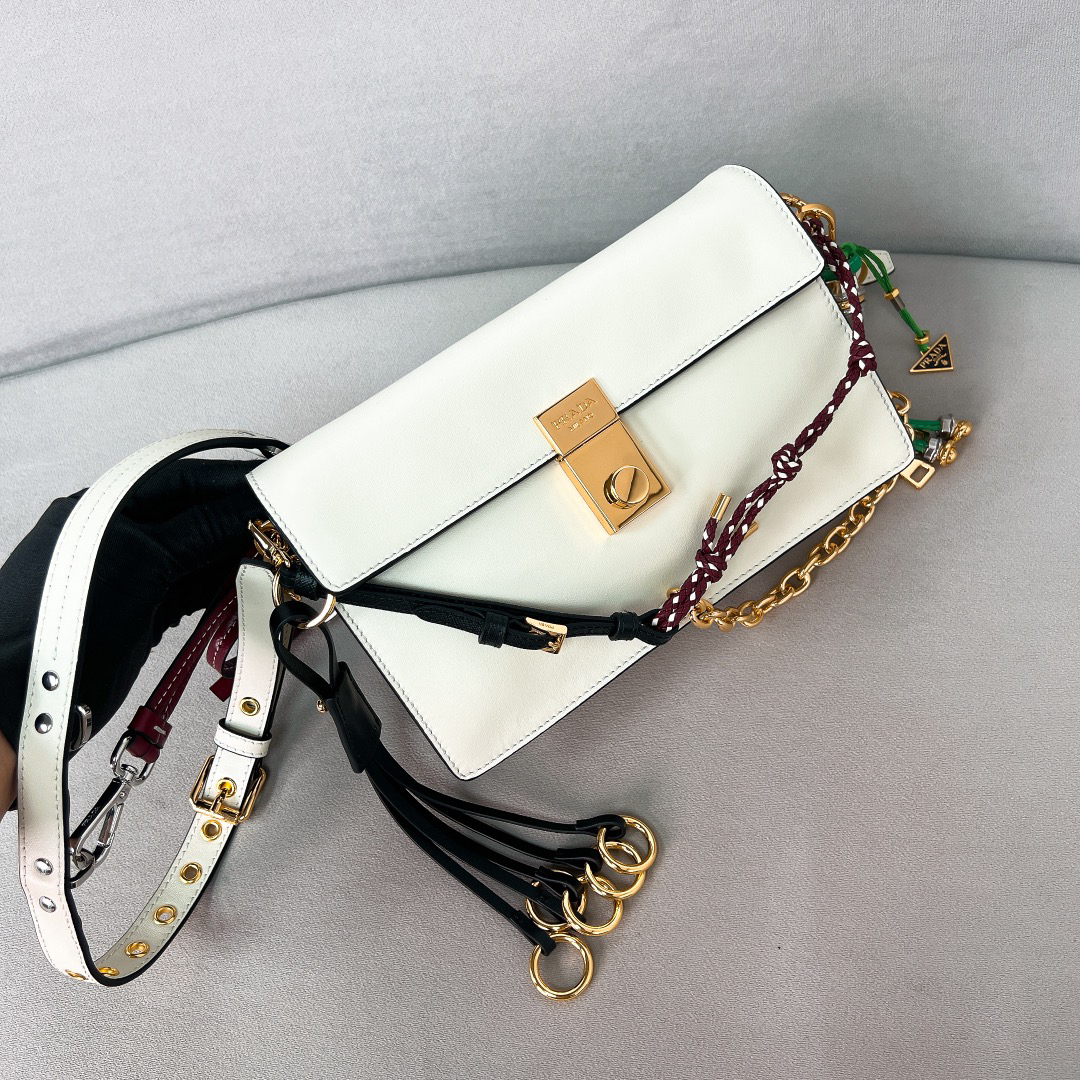 Prada bag-182