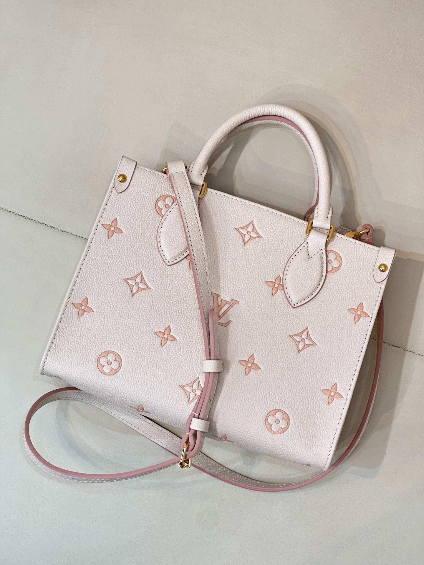 Louis Vuitton bag-102