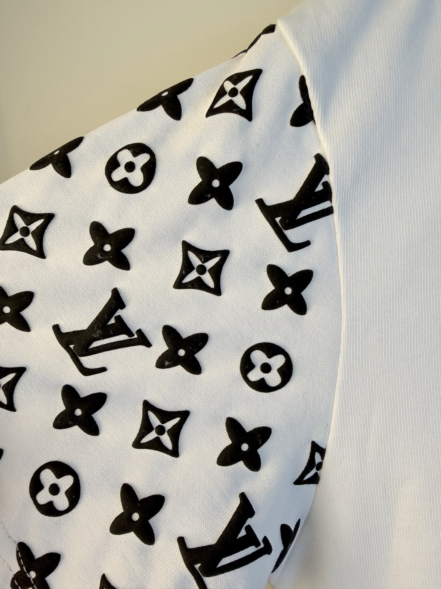LV clothing-101
