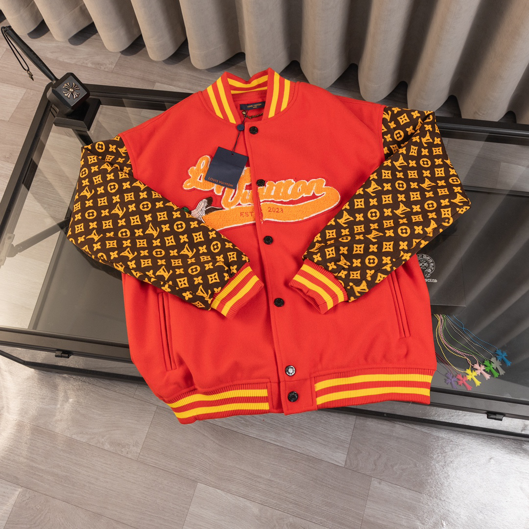 LV Clothing-312