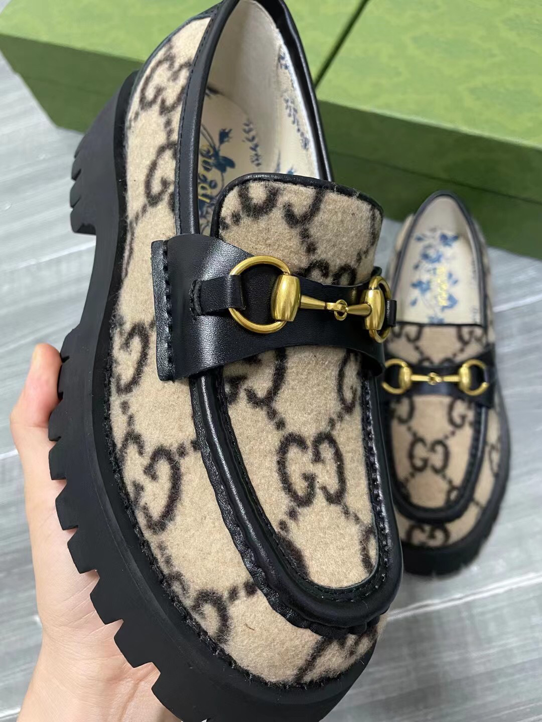 Gucci women's leather shoes-84