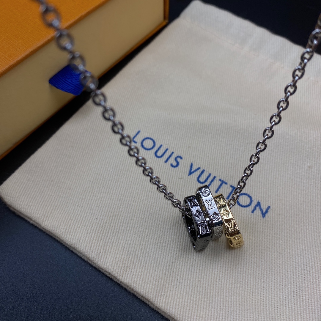 LV necklace-36