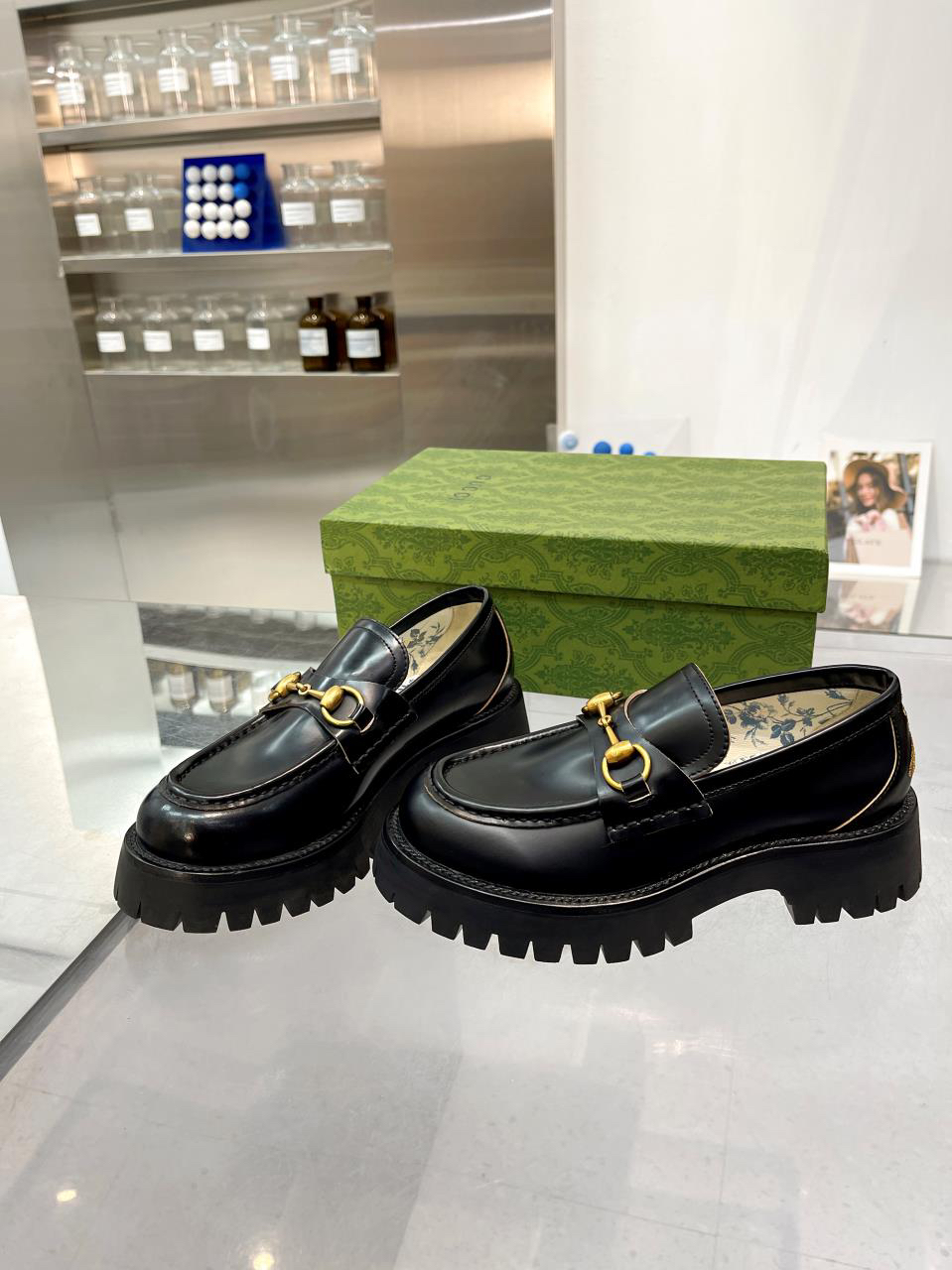 Gucci women's leather shoes-89
