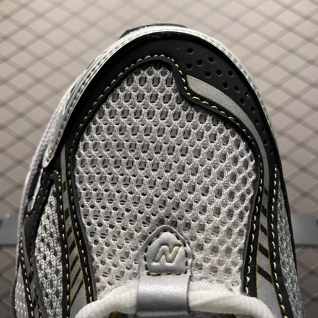 New Balance Sneakers-70