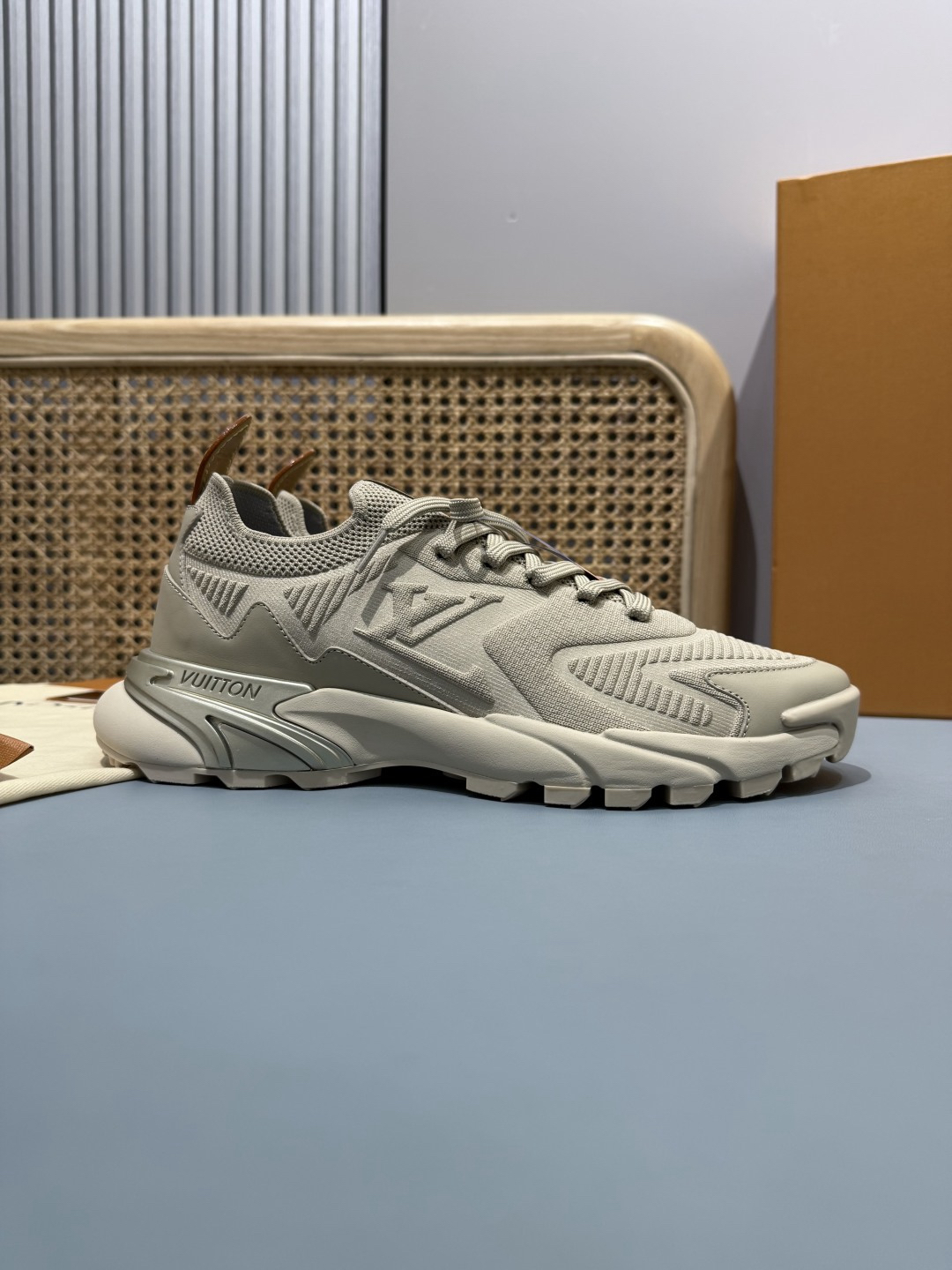 Lv Sneakers-182