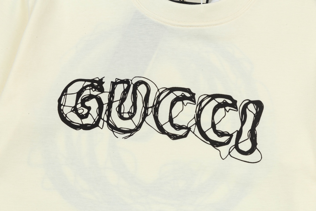LV clothing-108