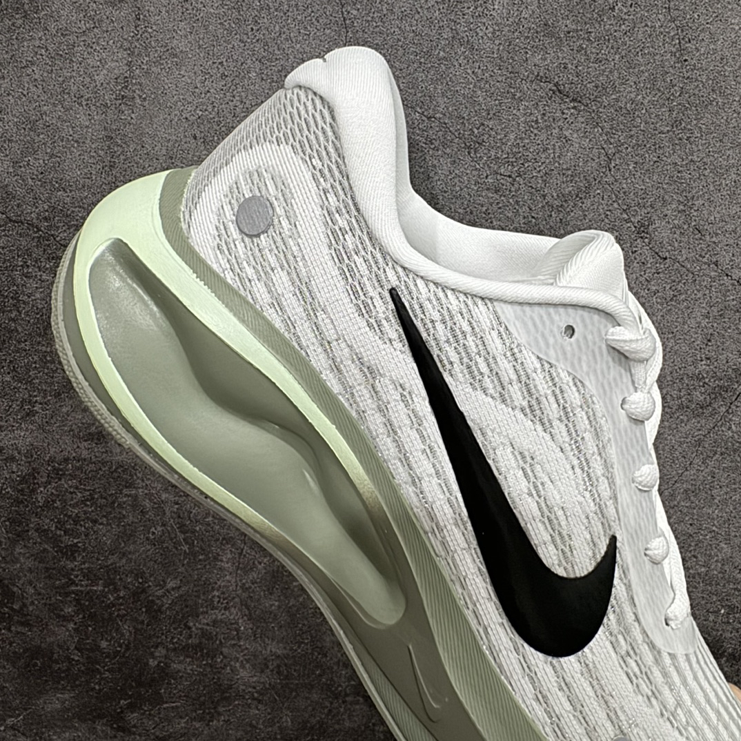 Nike Sneakers-66