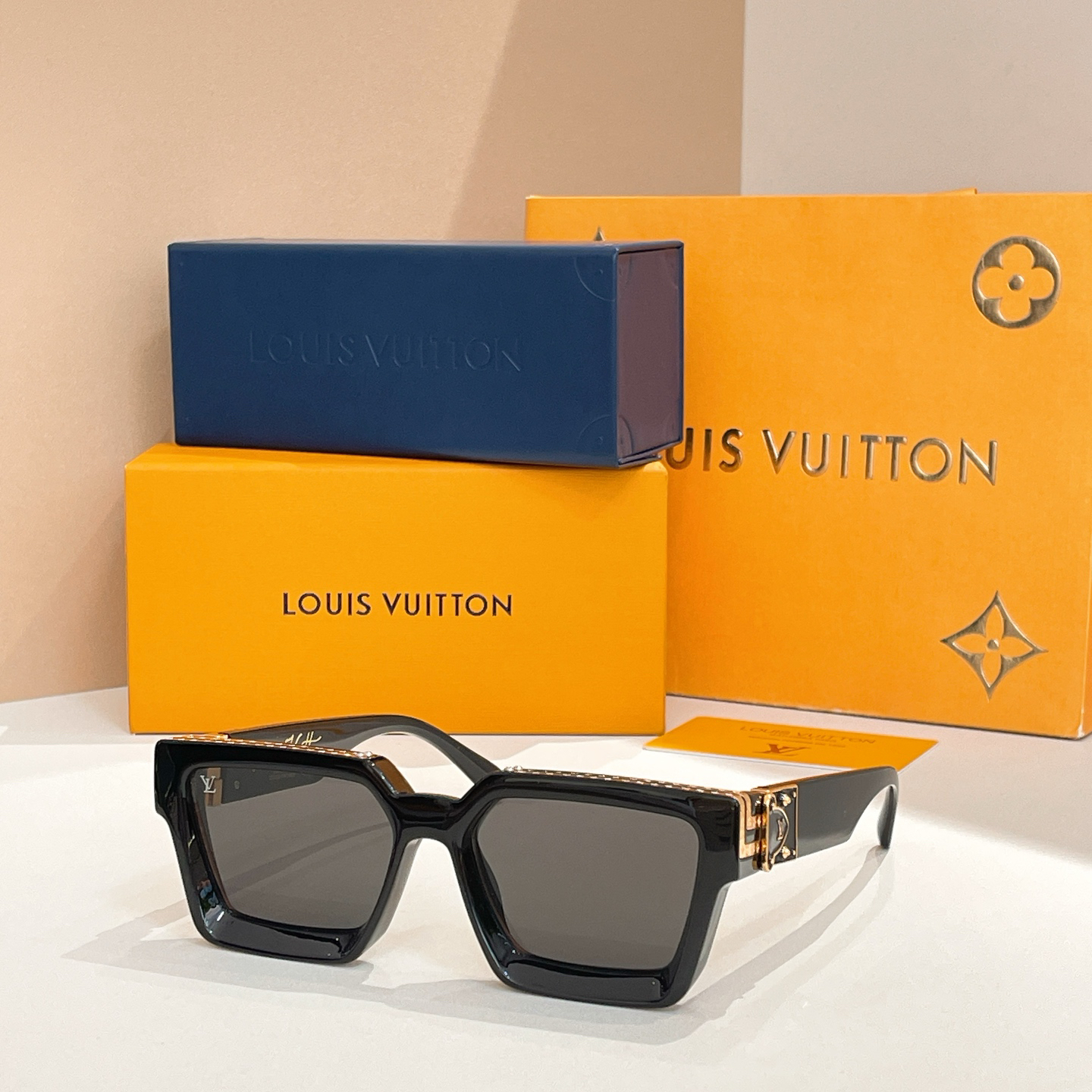 LV glasses-5