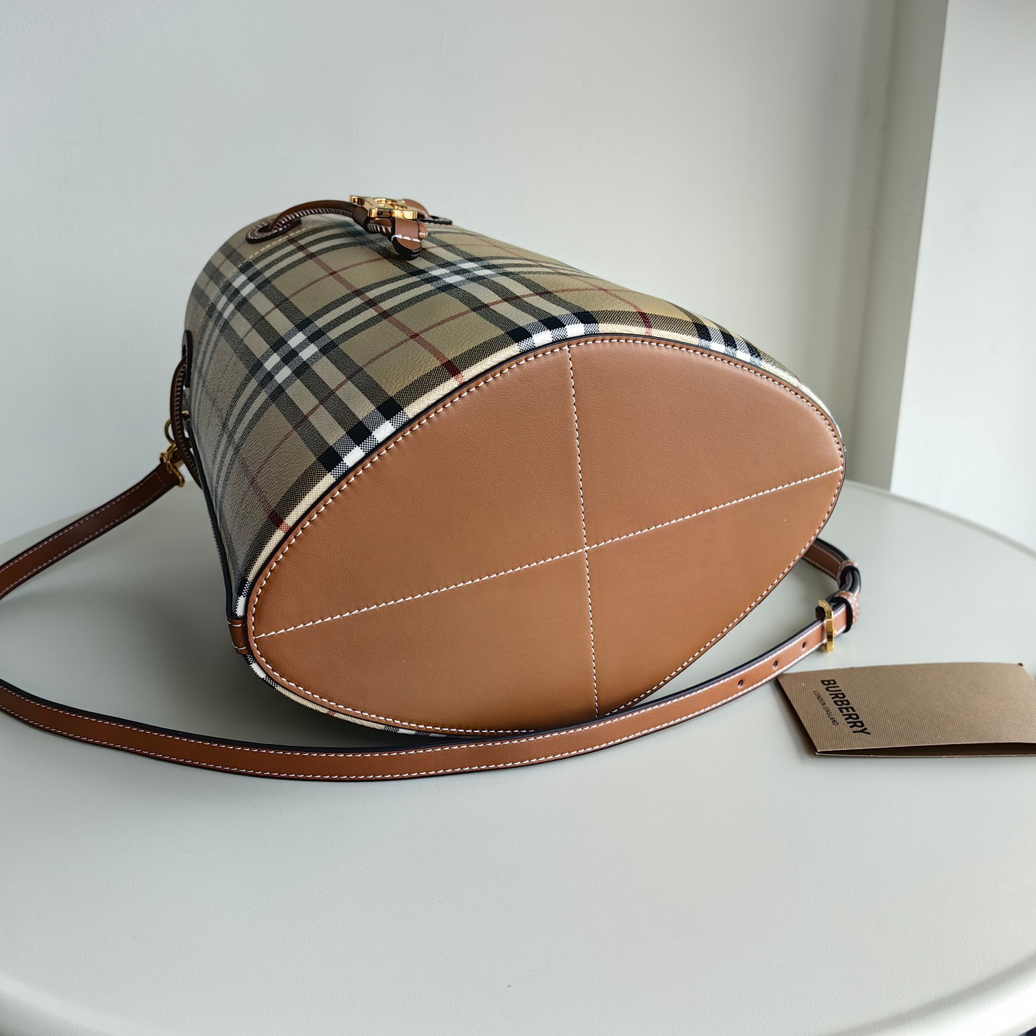 Burberry bag-114