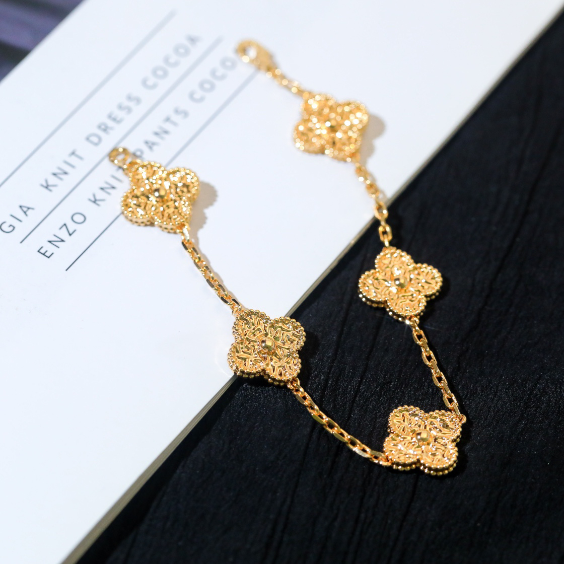 Van Cleef & Arpels Bracelet-80