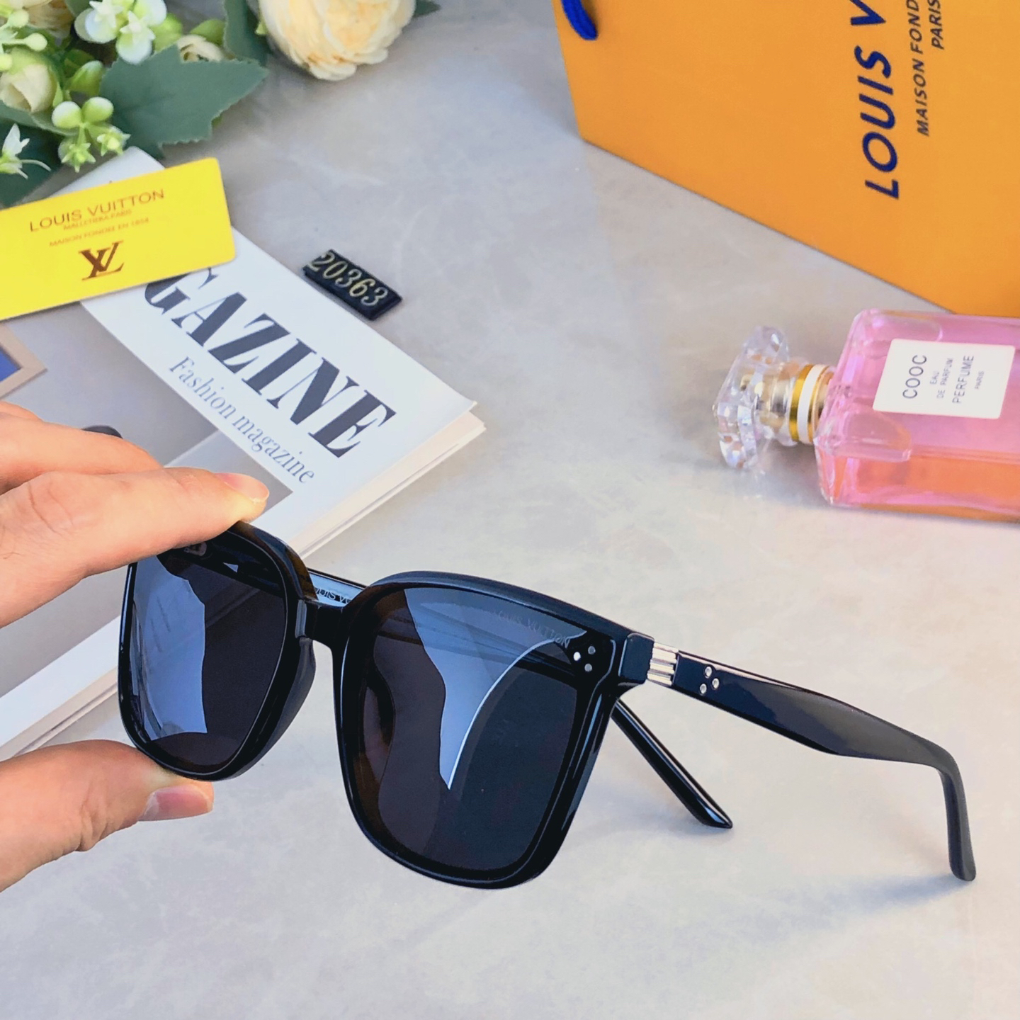 LV glasses-22