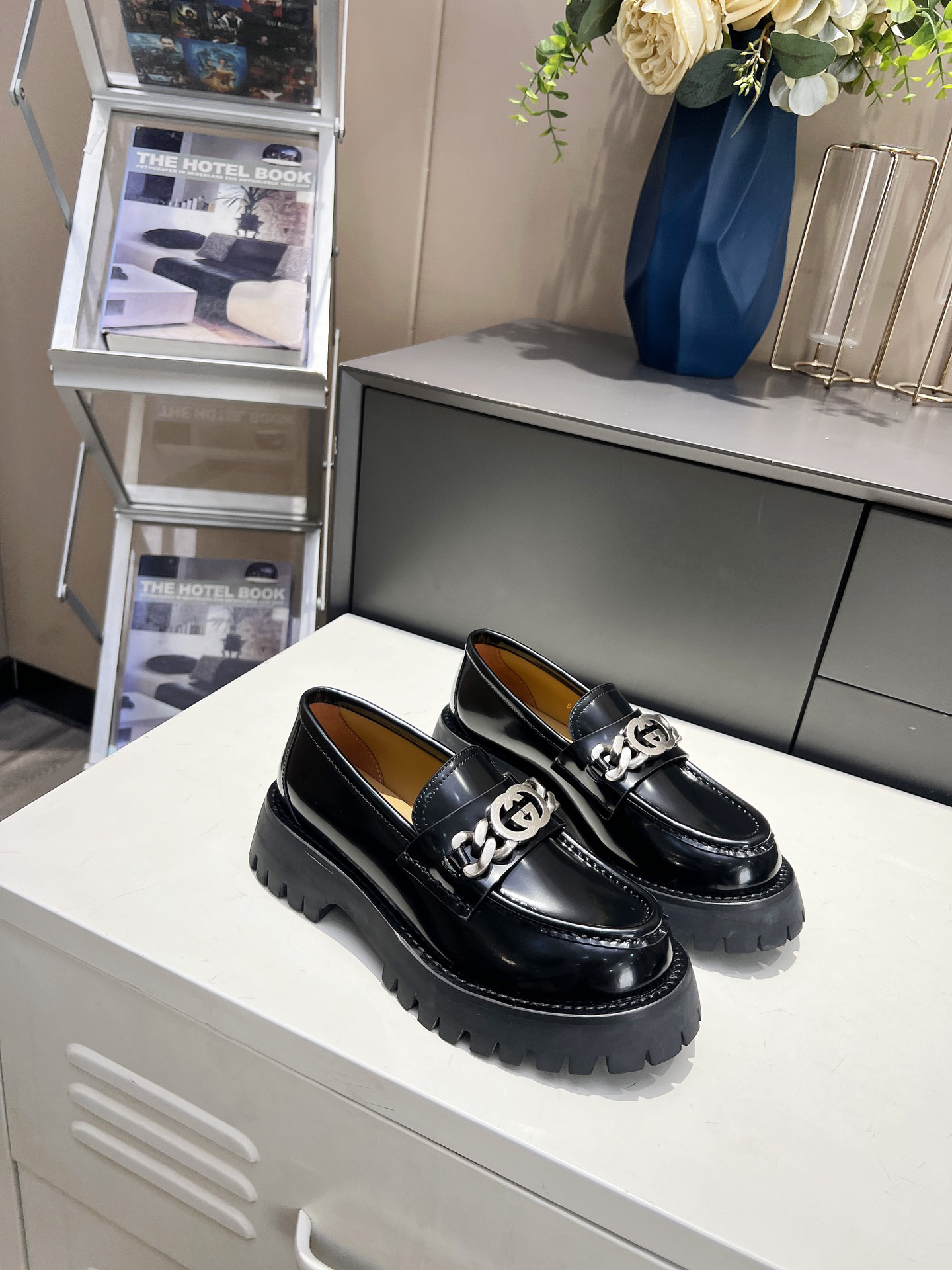 Gucci women's leather shoes-14