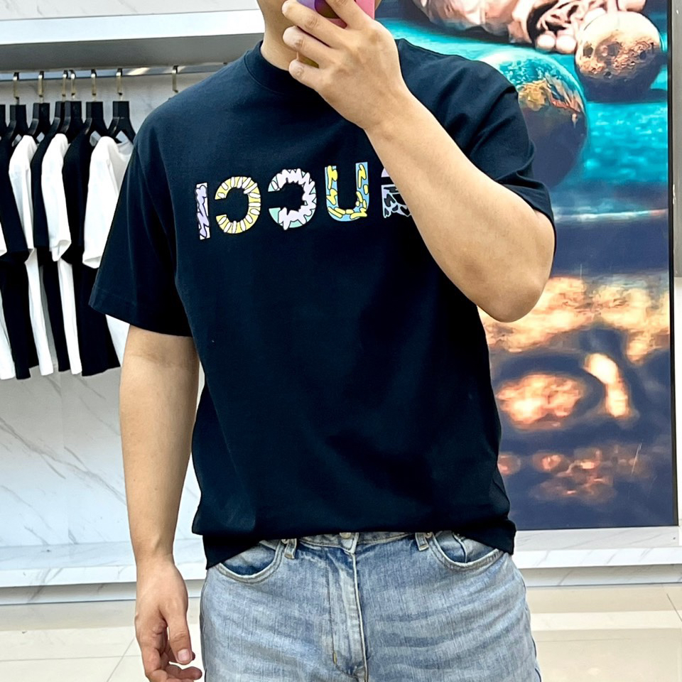 Gucci clothing-35