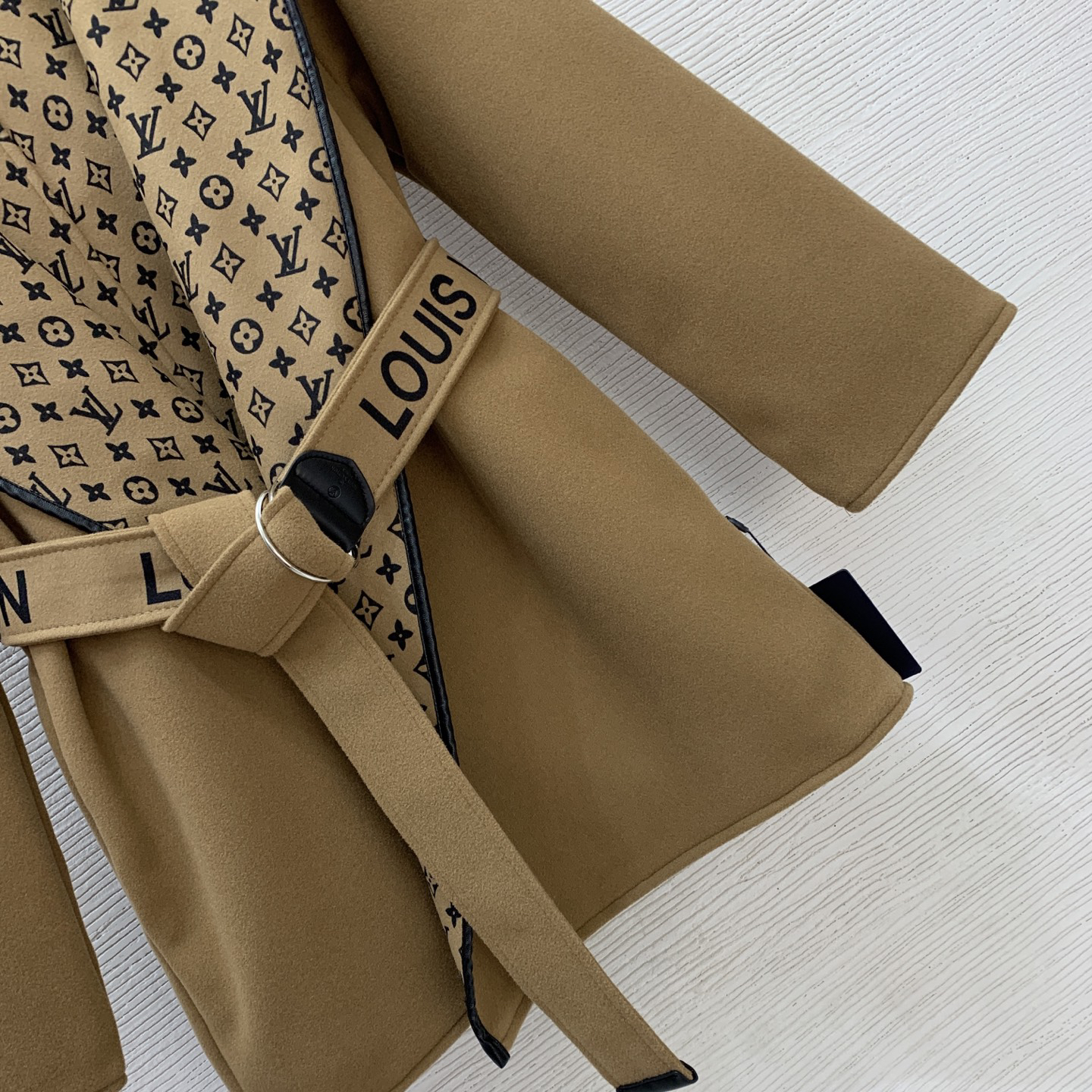 LV Clothing-334
