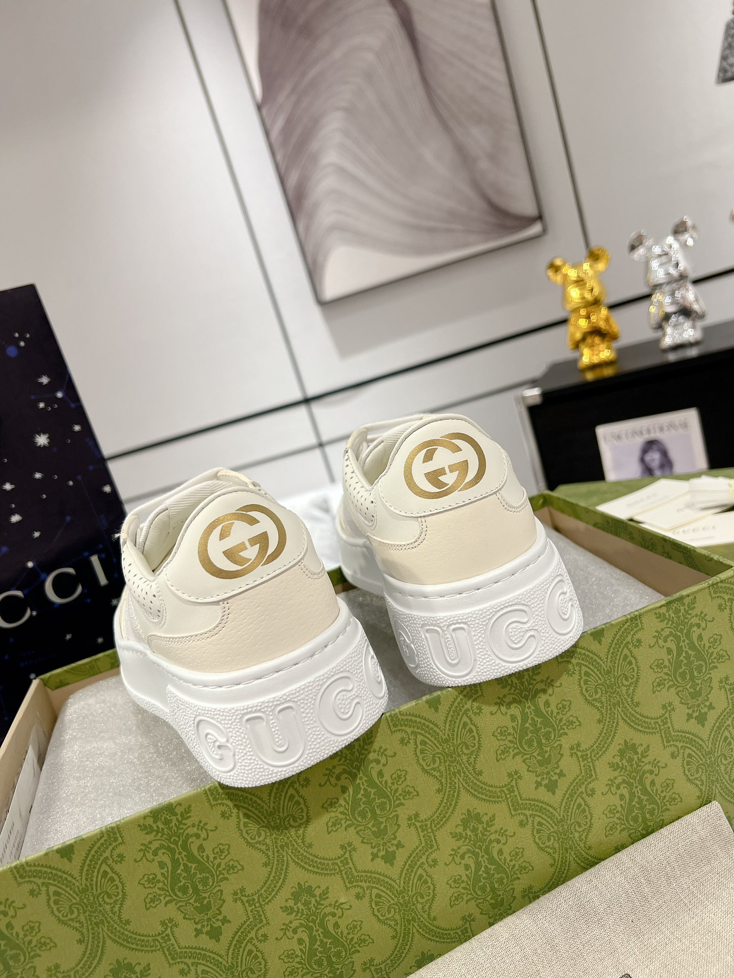 Gucci Sneakers-238