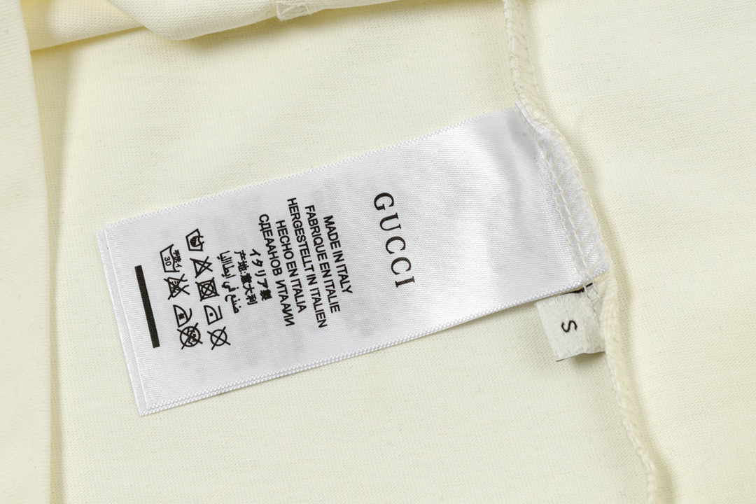 Gucci clothing-74