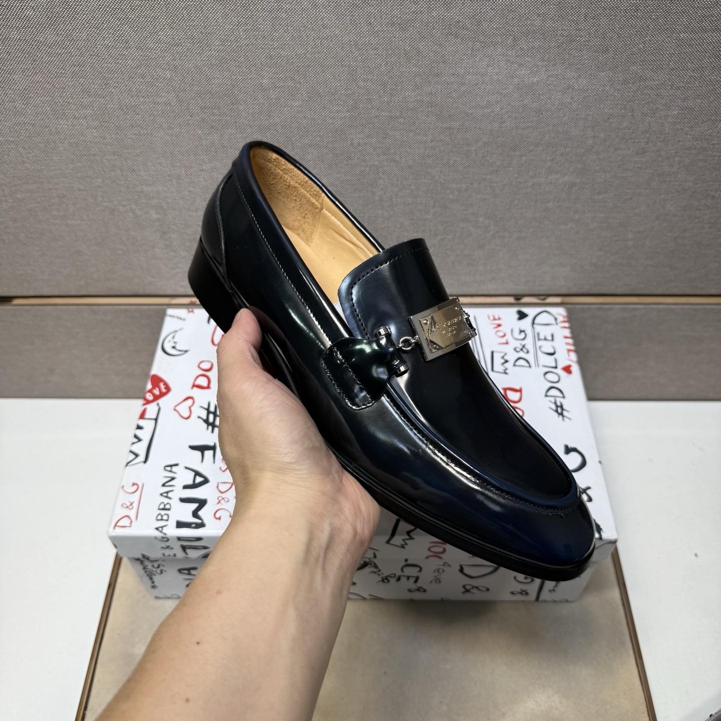 D&G men's leather shoes-105