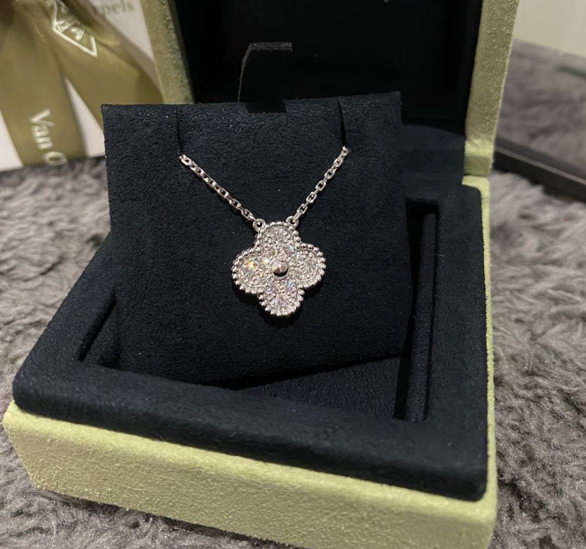 Van Cleef & Arpels necklace-127