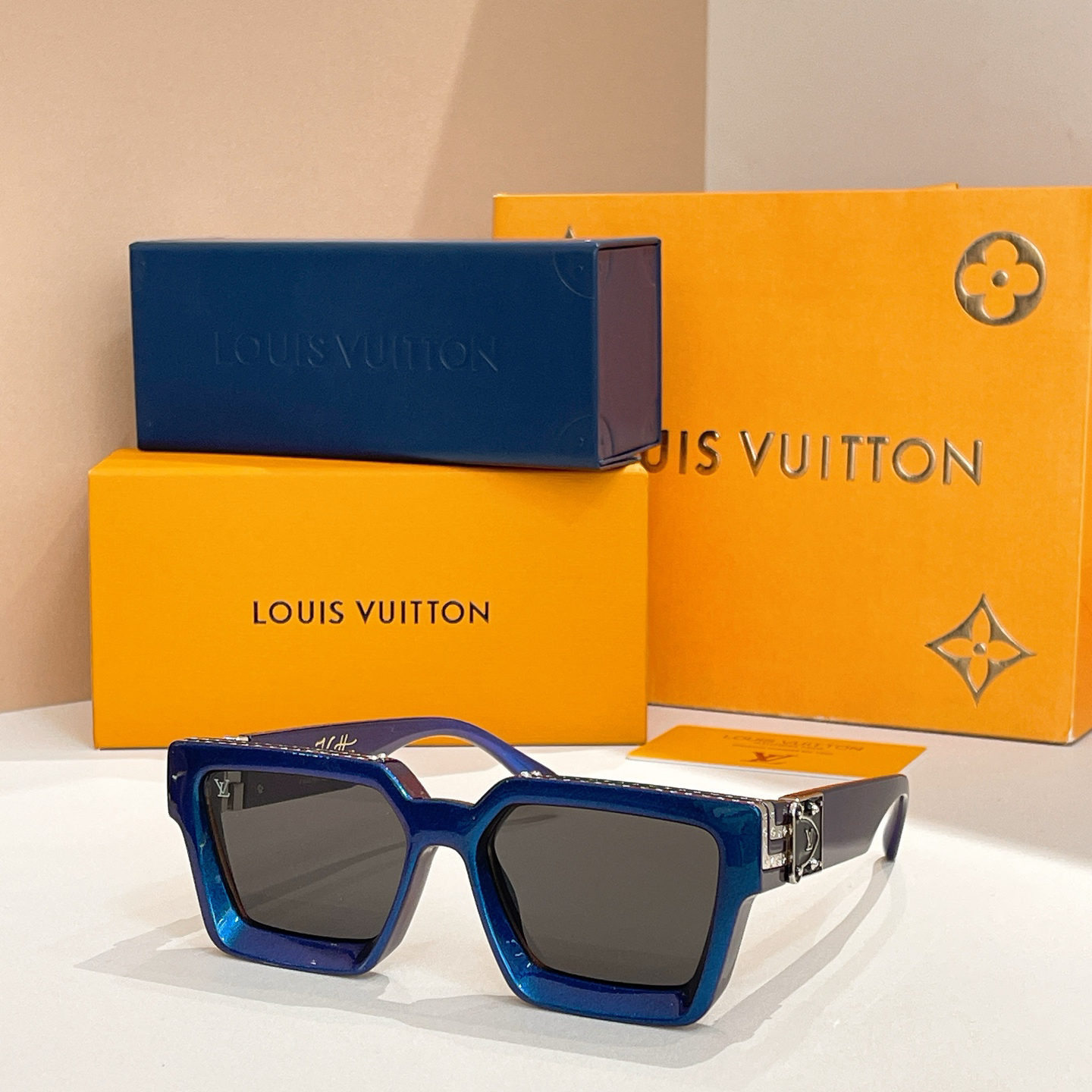 LV glasses-5