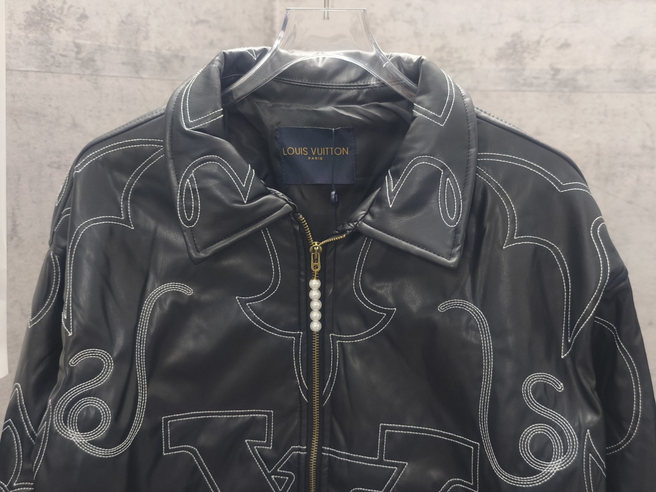 LV Clothing-292