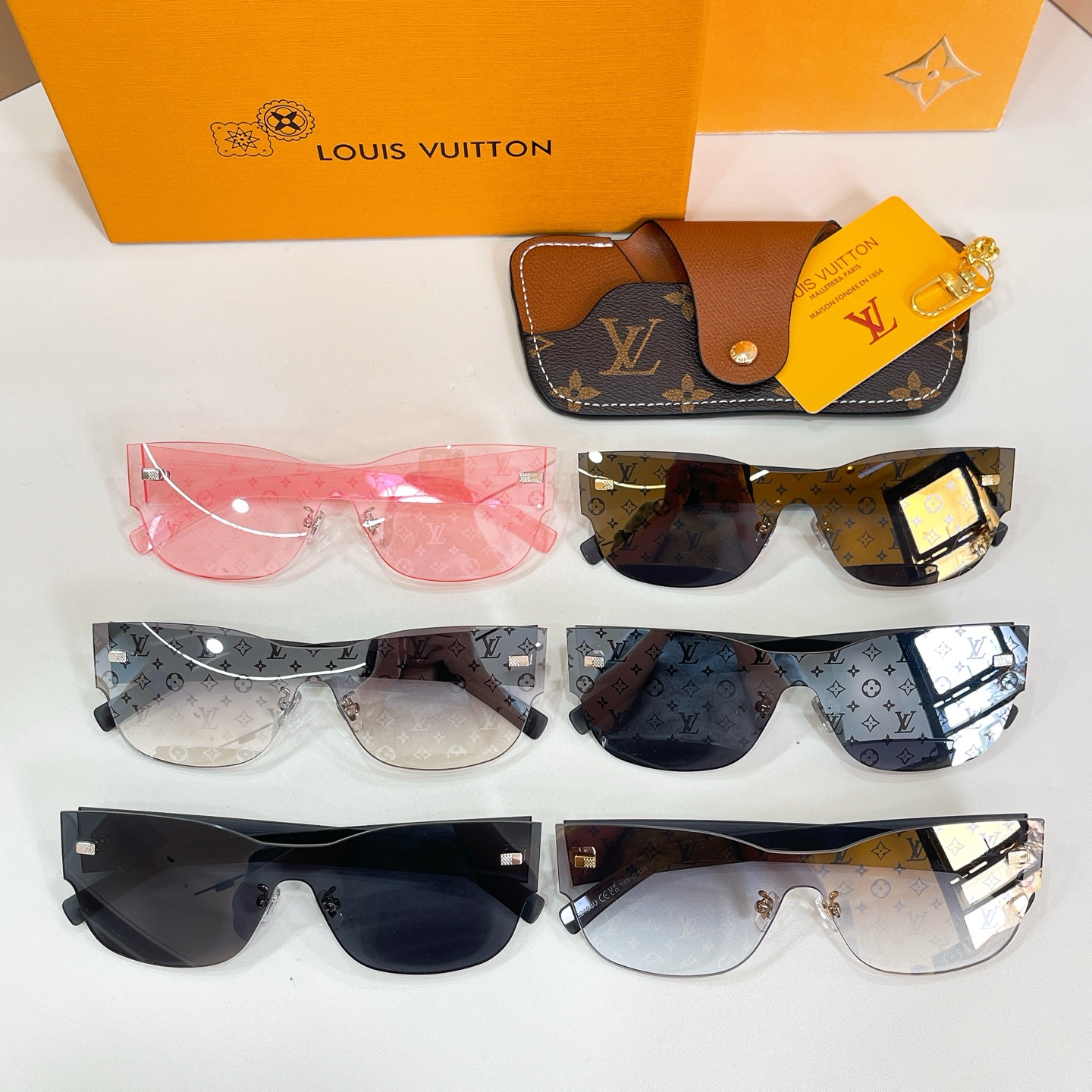 LV glasses-44